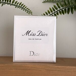 Miss Dior EAU DE PARFUM
